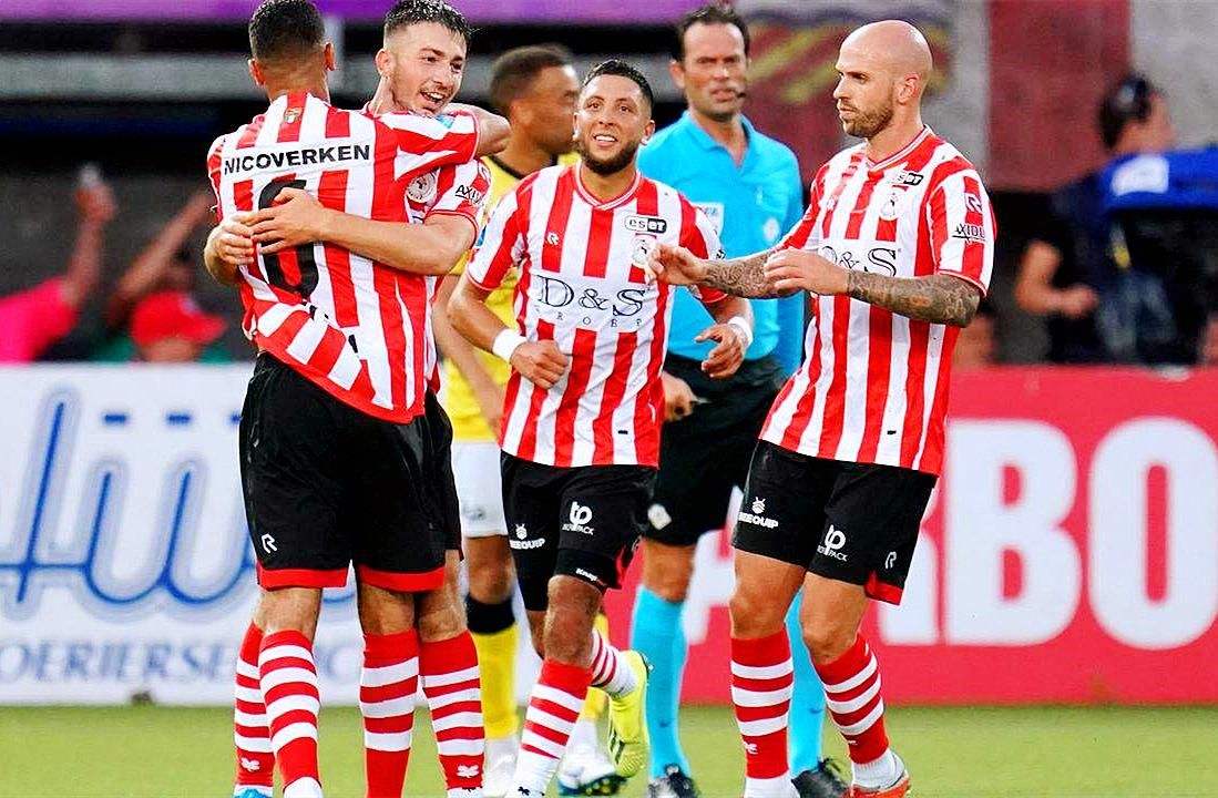 在系列赛初 在系列赛初