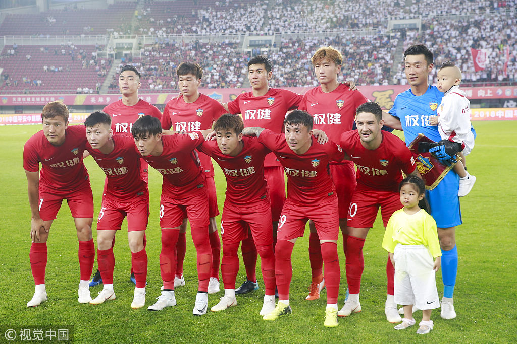 湖人签约达 湖人签约达